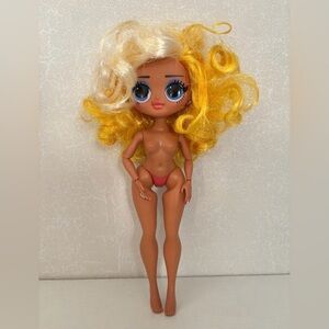 LOL Surprise Movie Magic Studio OMG Agent Glamour Doll